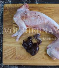Stuffed rabbit in the oven with rice Recipe for whole stuffed rabbit