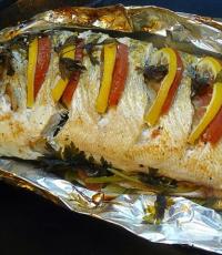 Delicious recipes for pike perch baked in the oven