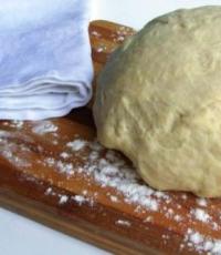 Very quick yeast dough in water with vegetable oil Fluffy dough for pies in water
