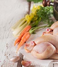 How to quickly defrost chicken at home?